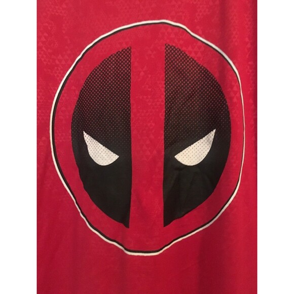 Marvel Deadpool Red T-Shirt Activewear Short Sleeve Size Small - Picture 2 of 8